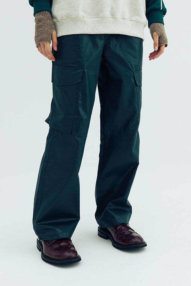오언더알 샤이닝팬츠 Unisex Flap Pocket Strap Jogger Pants [Green]